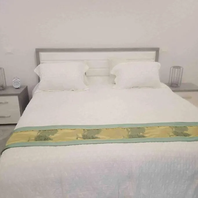 Lovely Apt 2Bd 2Ba+Dsq - Walking Dist To Un-Eca, Addis Ababa Apartment Ethiopia
